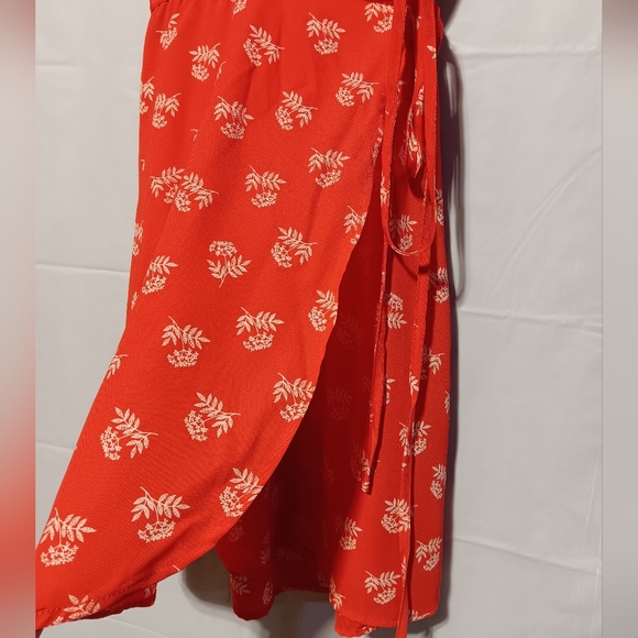 Dragonfly EUC Wrap Style Lined Dress, Coral with White Floral Pattern, Medium - Picture 5 of 8